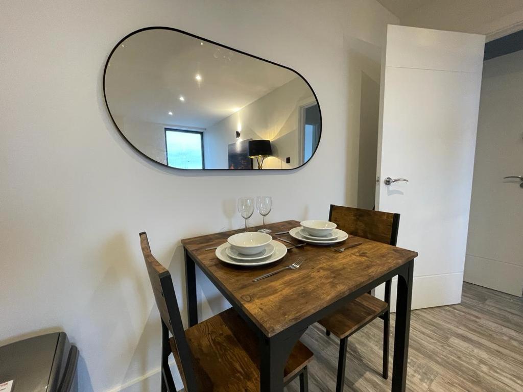 Kingsbridge Point - Cosy One Bed Apartments Near Town Centre, Swindon Luaran gambar
